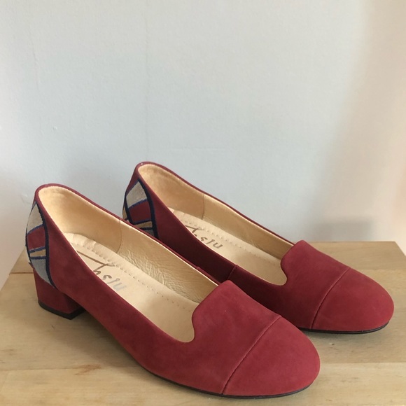 Low Heel Embroidered Loafers— NWOT - Picture 6 of 13